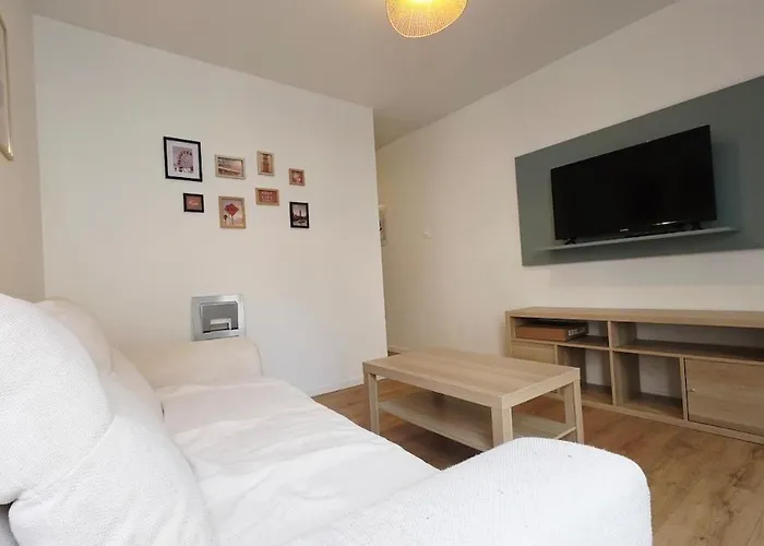 La Pause - Centre-ville * Бурбур